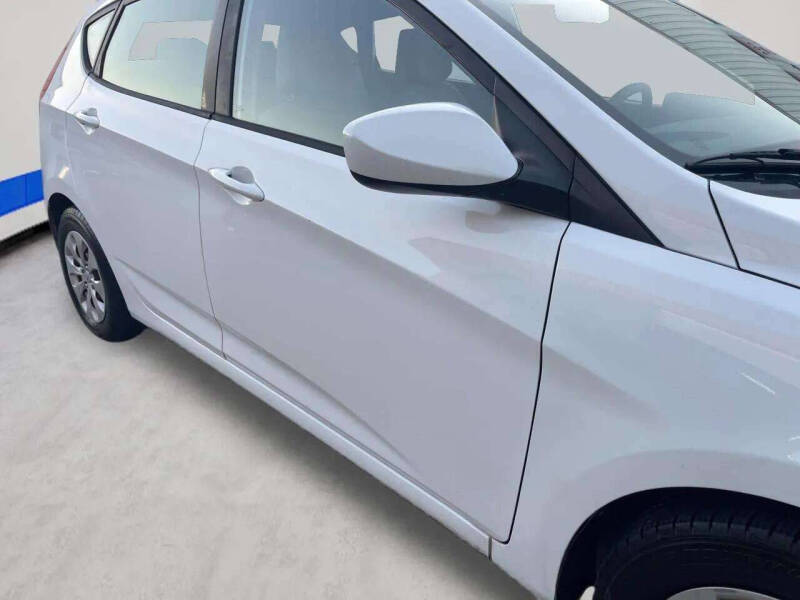 2017 Hyundai Accent SE