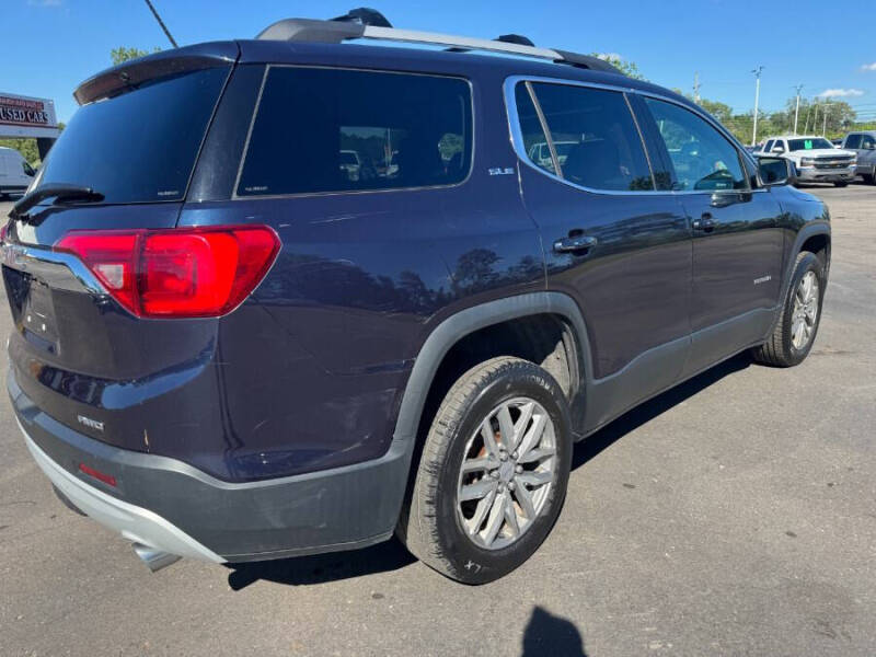 2017 GMC Acadia SLE-2