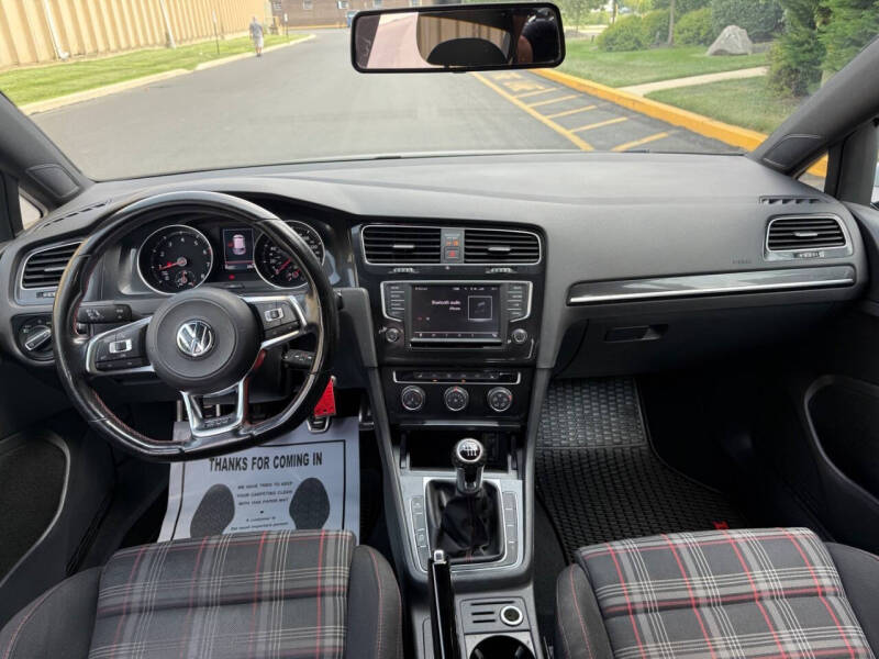 2017 Volkswagen Golf GTI S