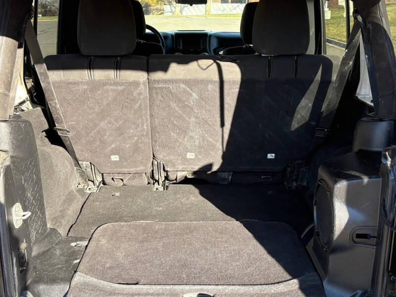 2012 Jeep Wrangler Unlimited Sahara