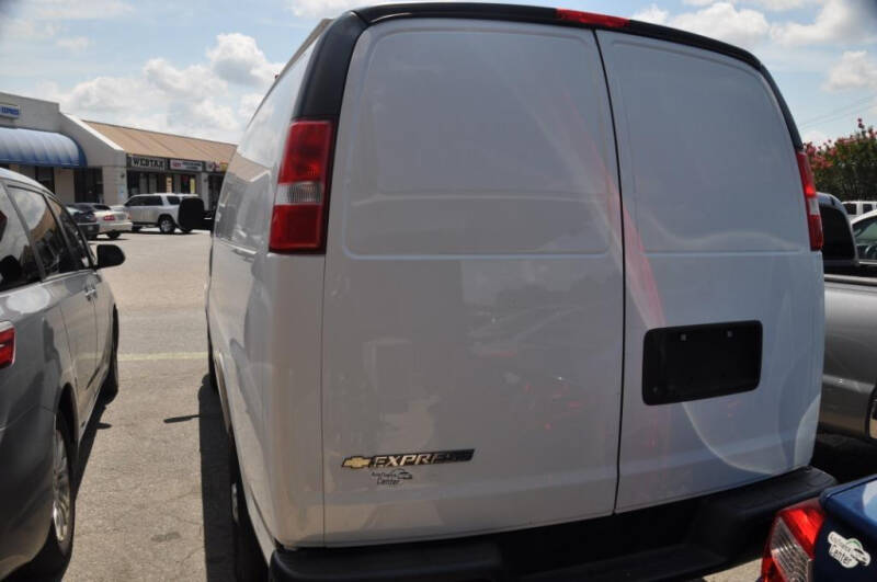 2018 Chevrolet Express 2500
