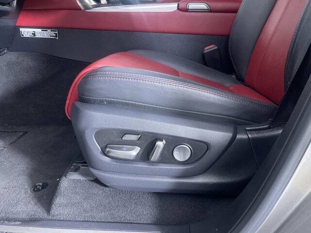 2024 Lexus LX 600 F SPORT Handling