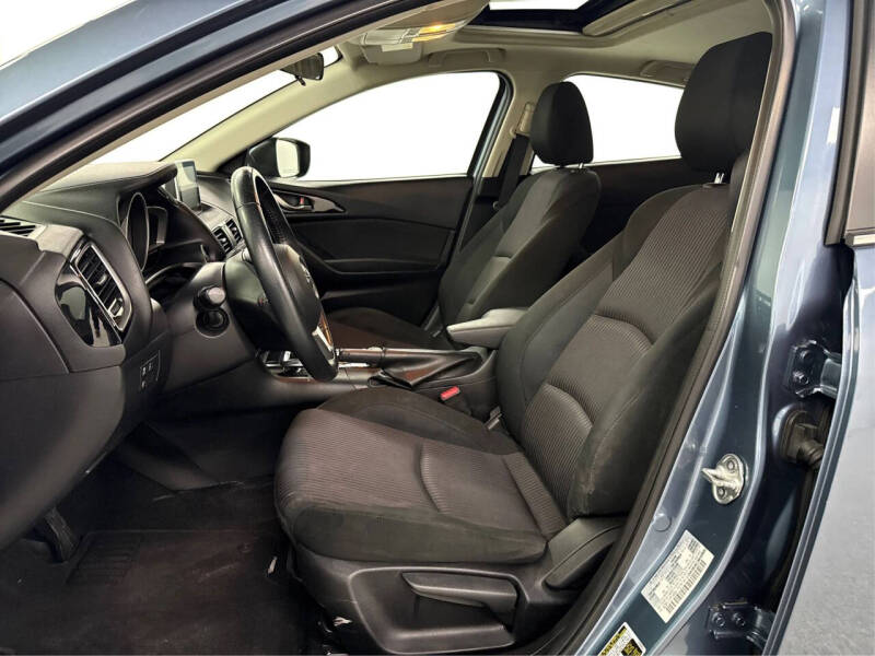 2015 Mazda MAZDA3 i Touring