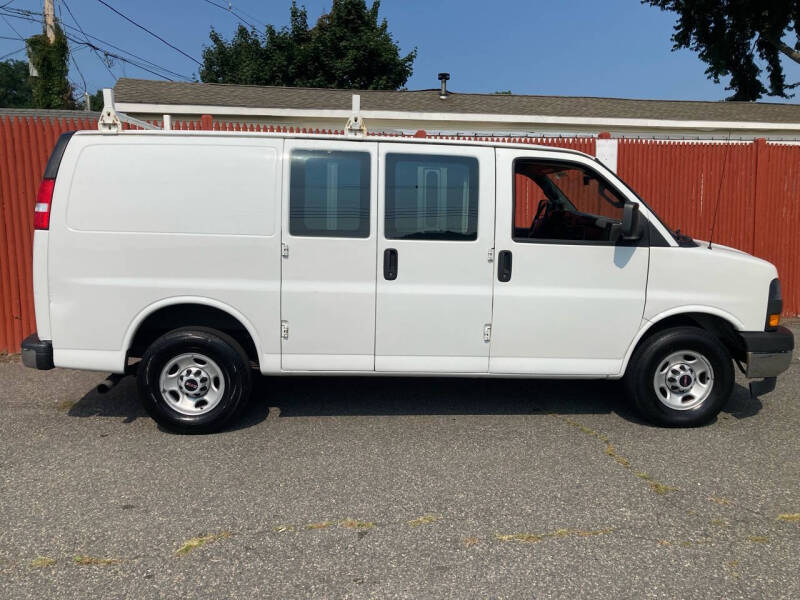 2019 GMC Savana Cargo Work Van photo 7