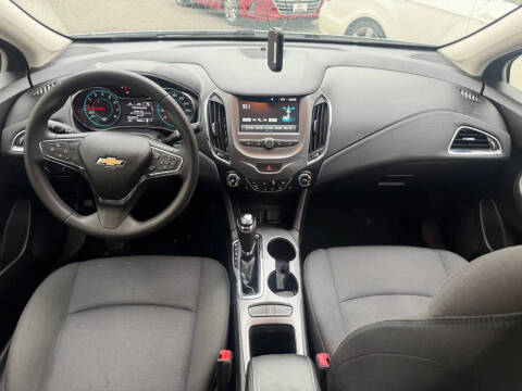 2018 Chevrolet Cruze LT Auto