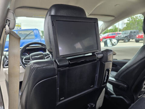 2017 Chrysler Pacifica Touring-L Plus