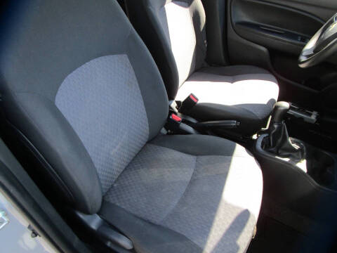 2017 Mitsubishi Mirage ES