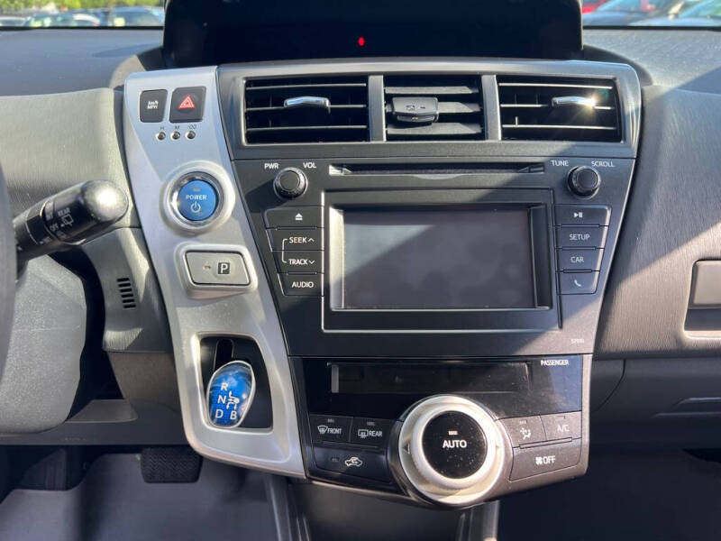 2013 Toyota Prius v