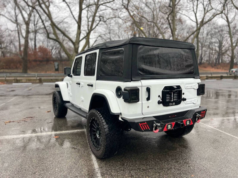 2018 Jeep All-New Wrangler Unlimited Sahara photo 5