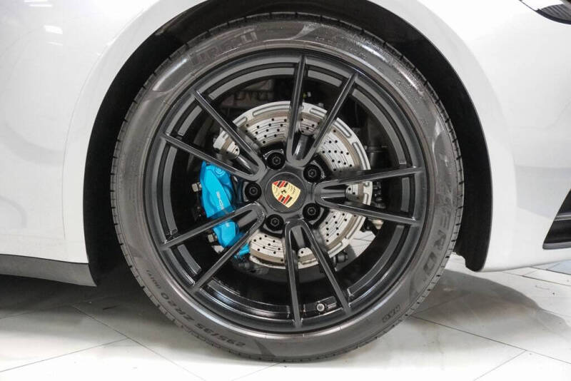 2024 Porsche 911 Carrera