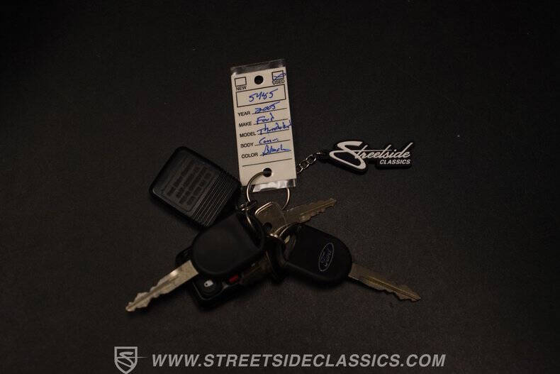 2005 Ford Thunderbird Deluxe