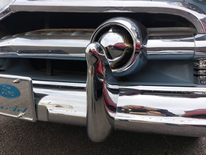 1951 Ford Deluxe