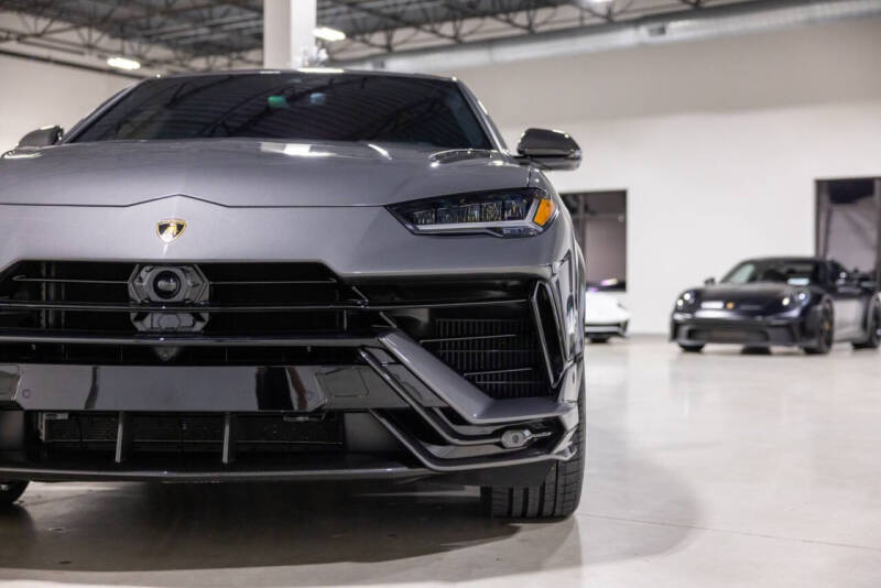 2023 Lamborghini Urus Performante