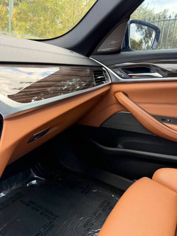 2017 BMW 5 Series 530i