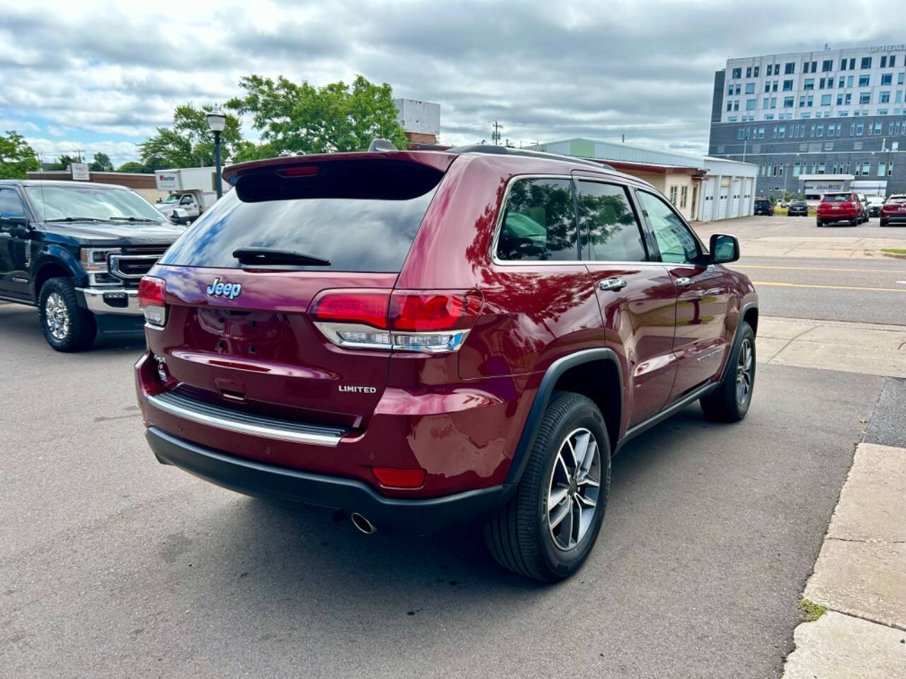 2021 Jeep Grand Cherokee for sale at Jon's Auto in Marquette, MI