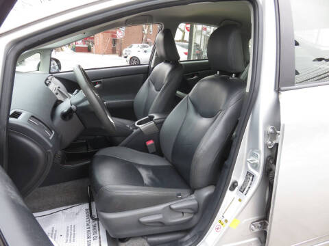 2013 Toyota Prius Plug-in Hybrid