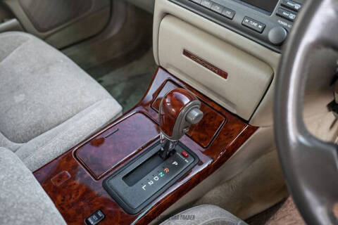 2000 Toyota Crown