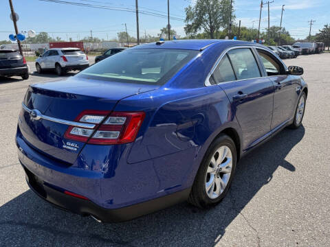 2015 Ford Taurus SEL