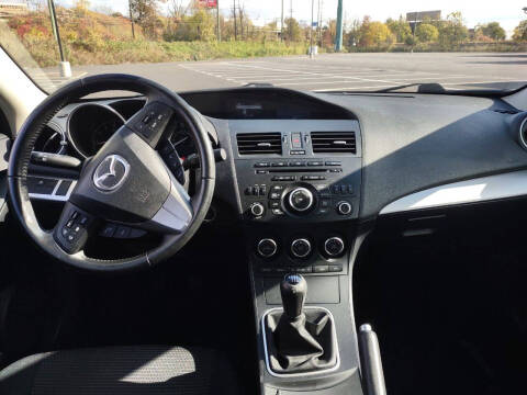 2013 Mazda MAZDA3 i Touring