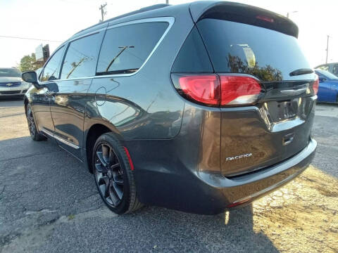 2017 Chrysler Pacifica