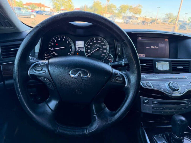 2011 Infiniti M37