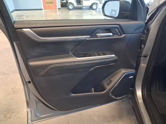 2025 GMC Acadia Elevation