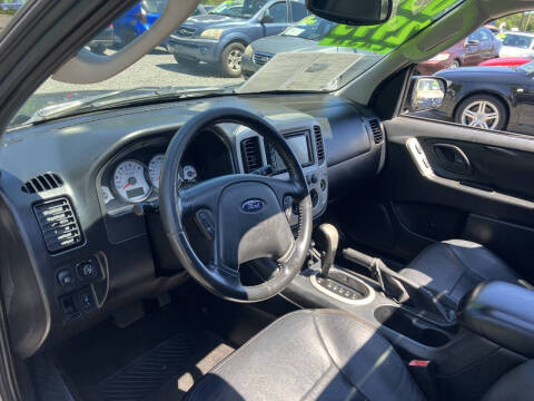 2005 Ford Escape Limited
