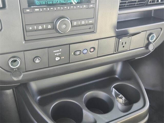 2025 Chevrolet Express 2500