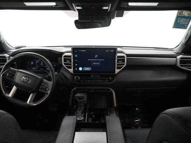 2025 Toyota Sequoia SR5