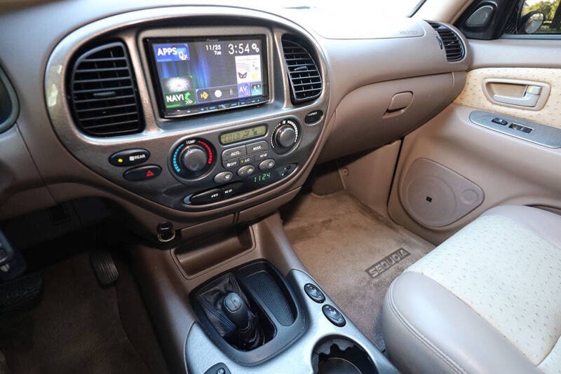 2001 Toyota Sequoia Limited