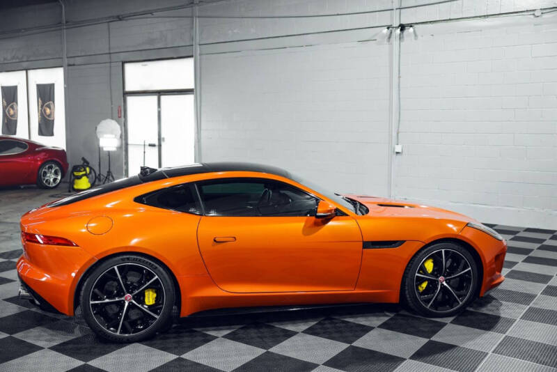 2015 Jaguar F-TYPE R