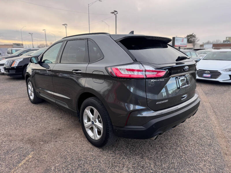 2020 Ford Edge SE