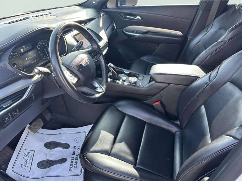 2020 Cadillac XT4 Premium Luxury