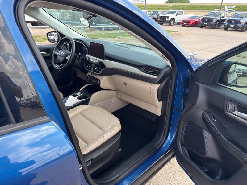 2022 Ford Escape SEL