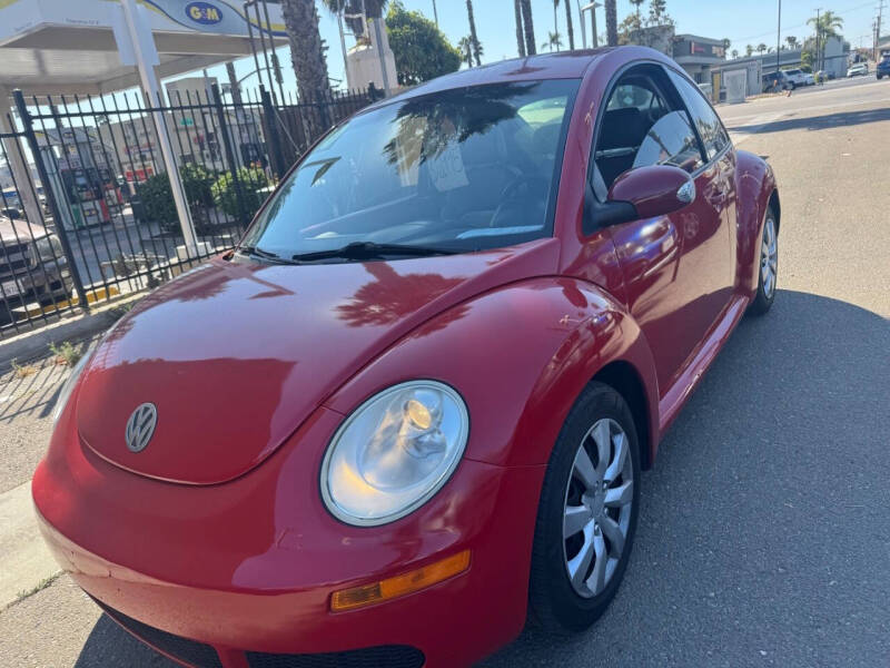 2010 Volkswagen New Beetle Base PZEV