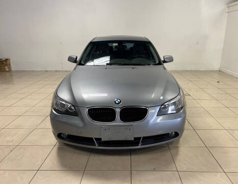 2004 BMW 5 Series 525i