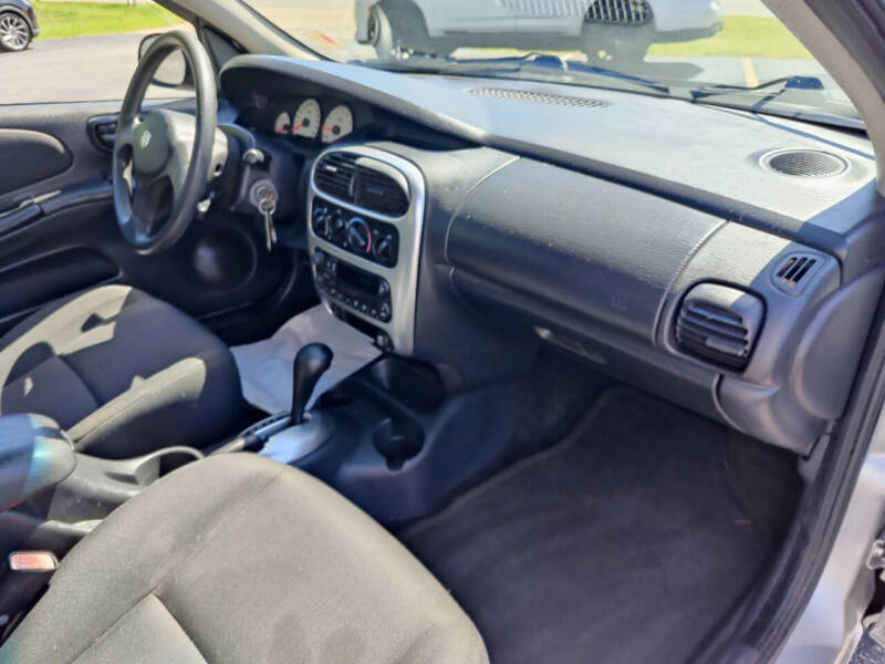 2004 Dodge Neon SXT