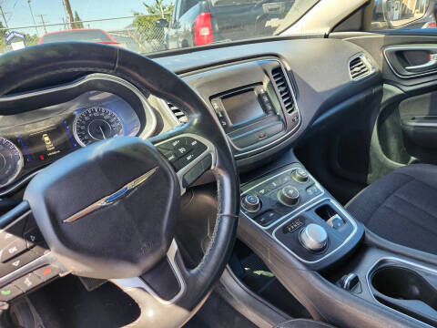 2015 Chrysler 200 Limited