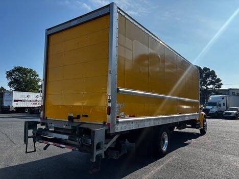 2019 Freightliner M2 106