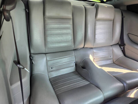 2005 Ford Mustang GT Deluxe