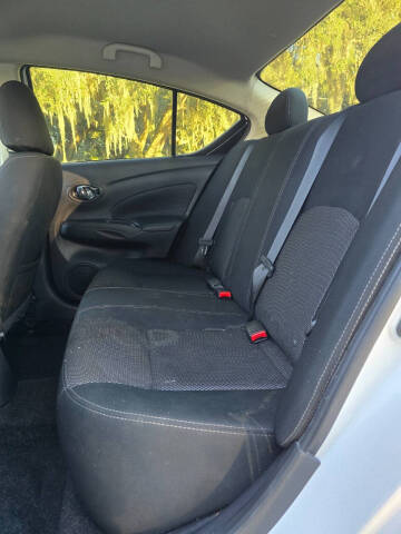 2019 Nissan Versa SV