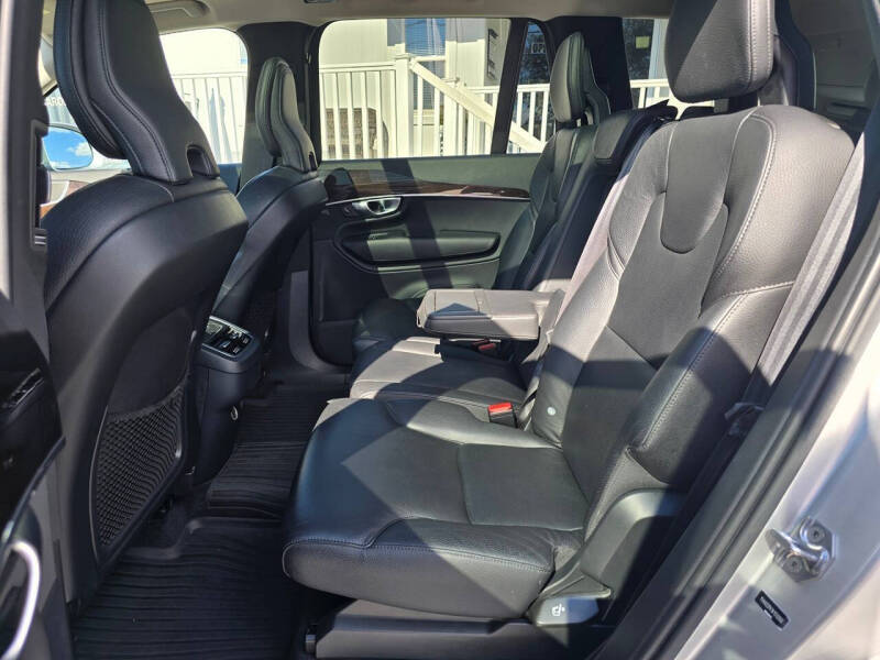 2019 Volvo XC90 T6 Momentum