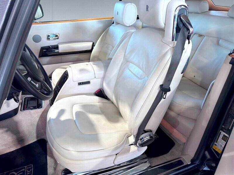 2012 Rolls-Royce Phantom Drophead Coupe 32