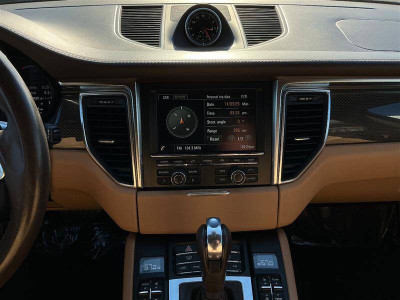 2016 Porsche Macan Turbo