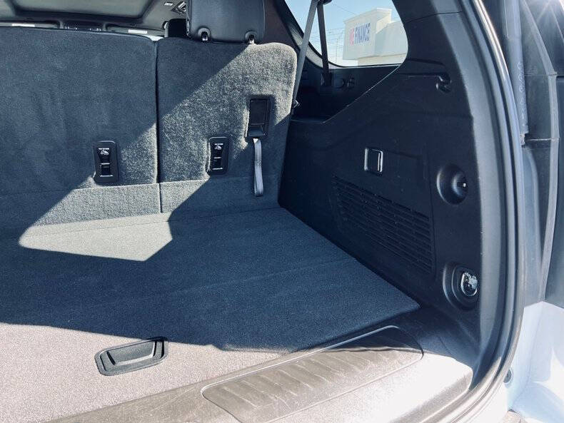 2022 Chevrolet Suburban LT