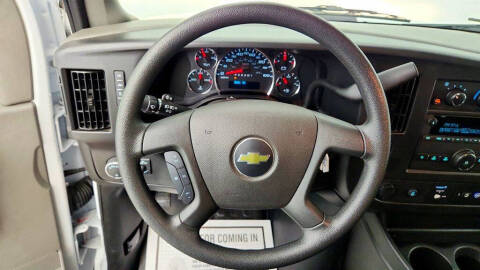 2025 Chevrolet Express 2500