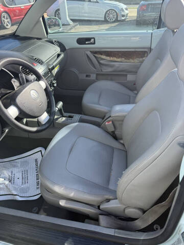 2005 Volkswagen New Beetle Convertible GL
