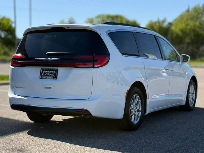 2022 Chrysler Pacifica Touring L