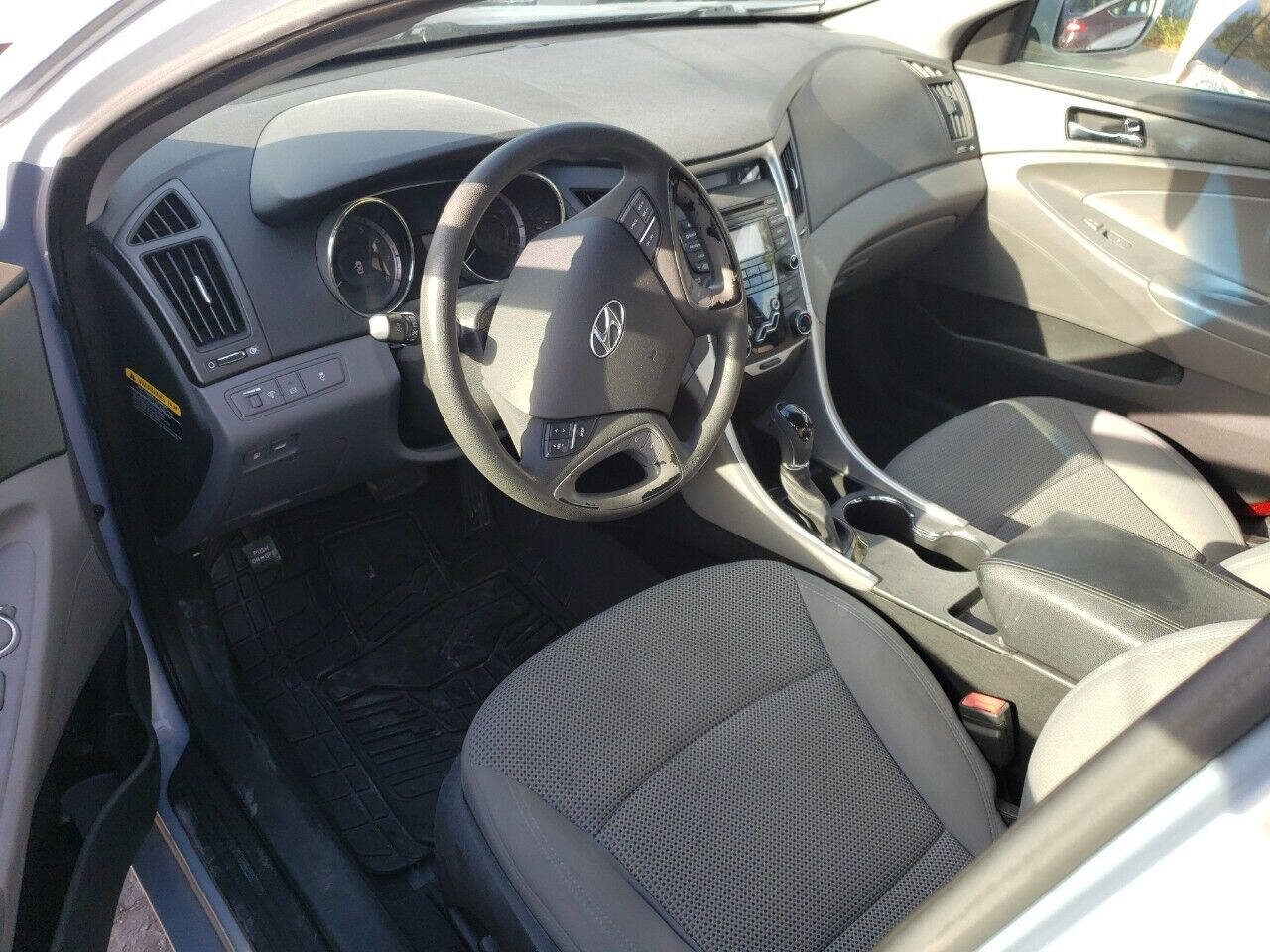 2012 HYUNDAI Sonata Sedan - $6,995