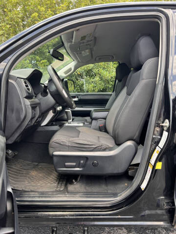 2014 Toyota Tundra SR5